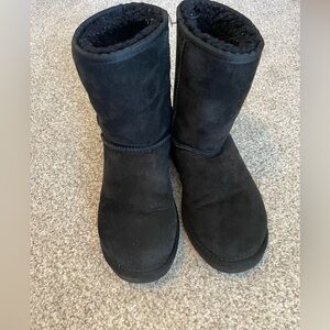 UGG Australia short black boots size 7